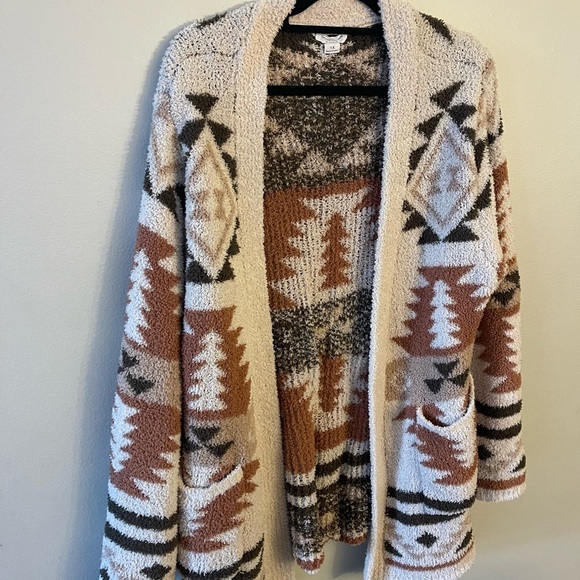 ChicSoul Aztec Print 1X open front cardigan sweater - Picture 6 of 6